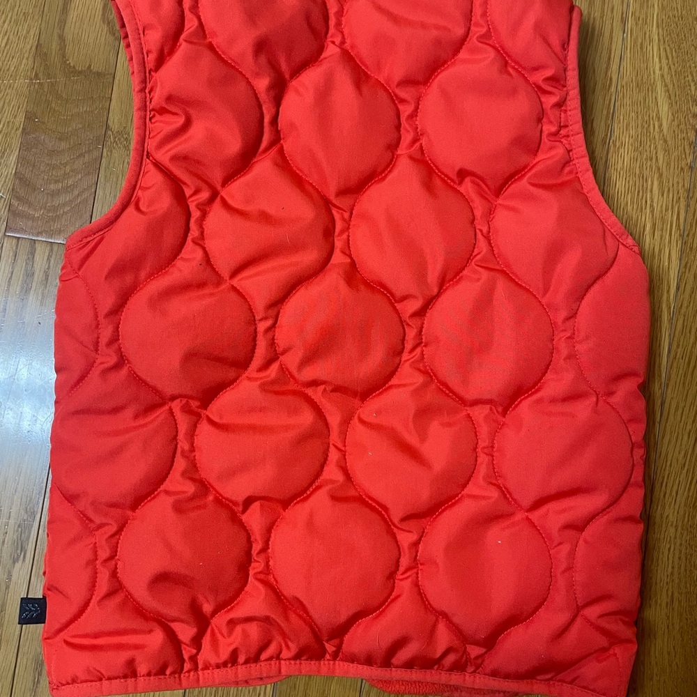All in Motion Orange Quilted Fleece
Lined‎ Zip Front Vest - kids Size 6/7 - Picture 5 of 10
